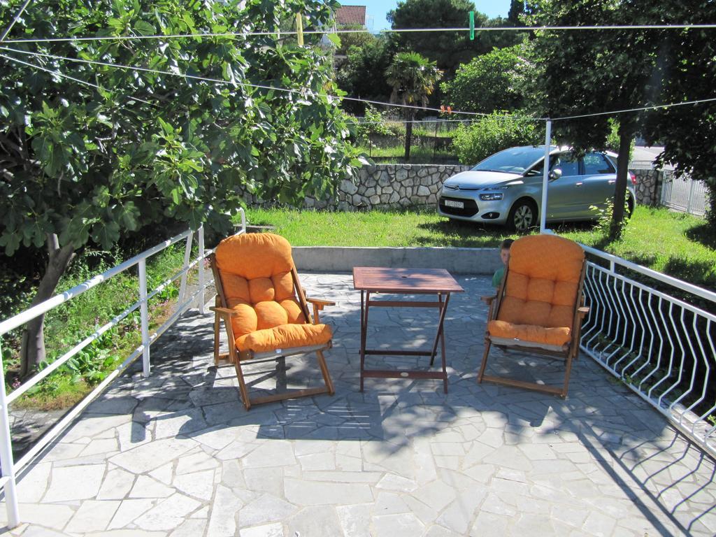 Apartment Maja Crikvenica Bagian luar foto