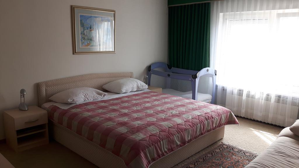 Apartment Maja Crikvenica Bagian luar foto